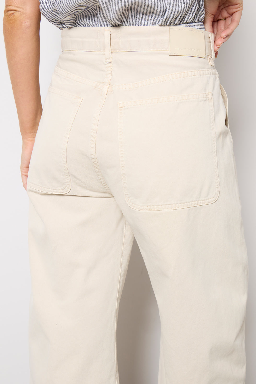 Ayla Cargo Crop